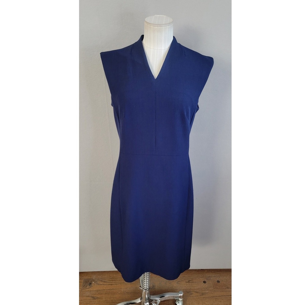 MM.LaFleur Aditi Dress 8 Navy Blue V-Neck Sleeveless Sheath Womens Professional